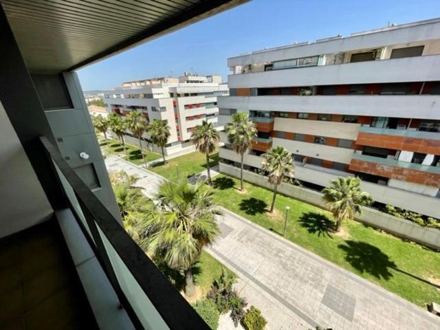 Gatu Premium Racimo, Terraza, Piscina, Aire Ac, Wifi Y Parking " Preferente Mayores De 25 Anos Y Familias " El Puerto de Santa María Exteriör bild