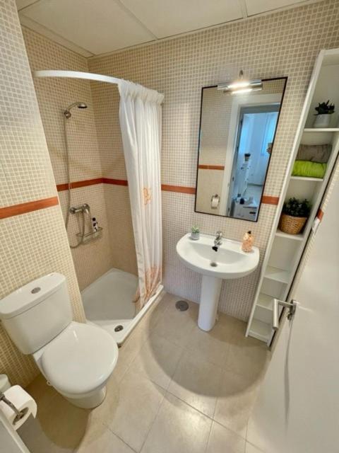 Gatu Premium Racimo, Terraza, Piscina, Aire Ac, Wifi Y Parking " Preferente Mayores De 25 Anos Y Familias " El Puerto de Santa María Exteriör bild