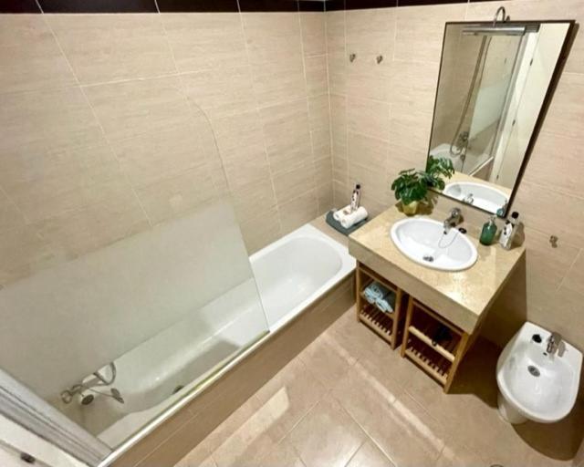 Gatu Premium Racimo, Terraza, Piscina, Aire Ac, Wifi Y Parking " Preferente Mayores De 25 Anos Y Familias " El Puerto de Santa María Exteriör bild